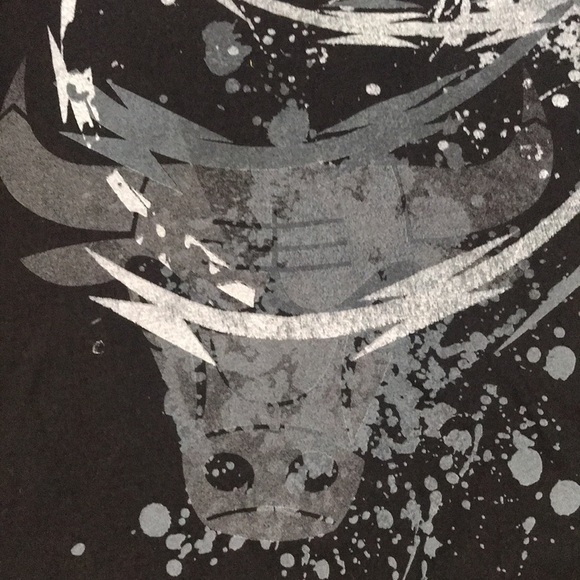 Adidas Chicago Bulls Graffiti Black Screen Print             T-Shirt size 2XL - Picture 6 of 11